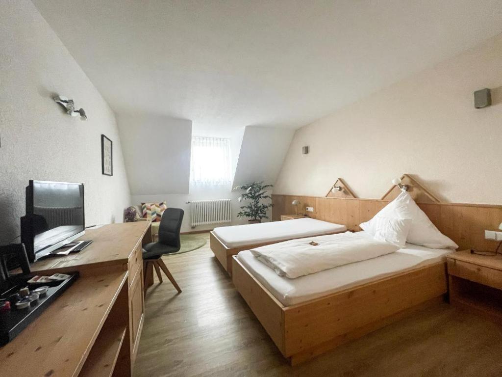 Landhotel Waldheim Pliezhausen エクステリア 写真