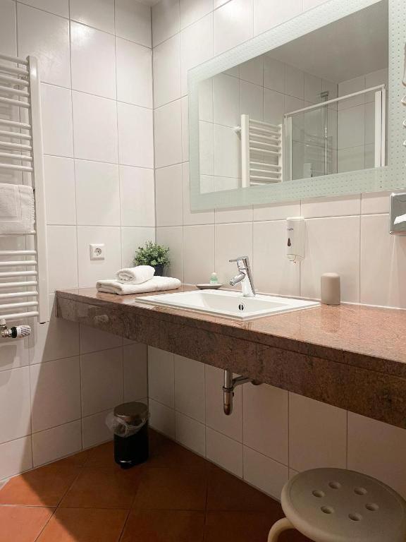 Landhotel Waldheim Pliezhausen エクステリア 写真