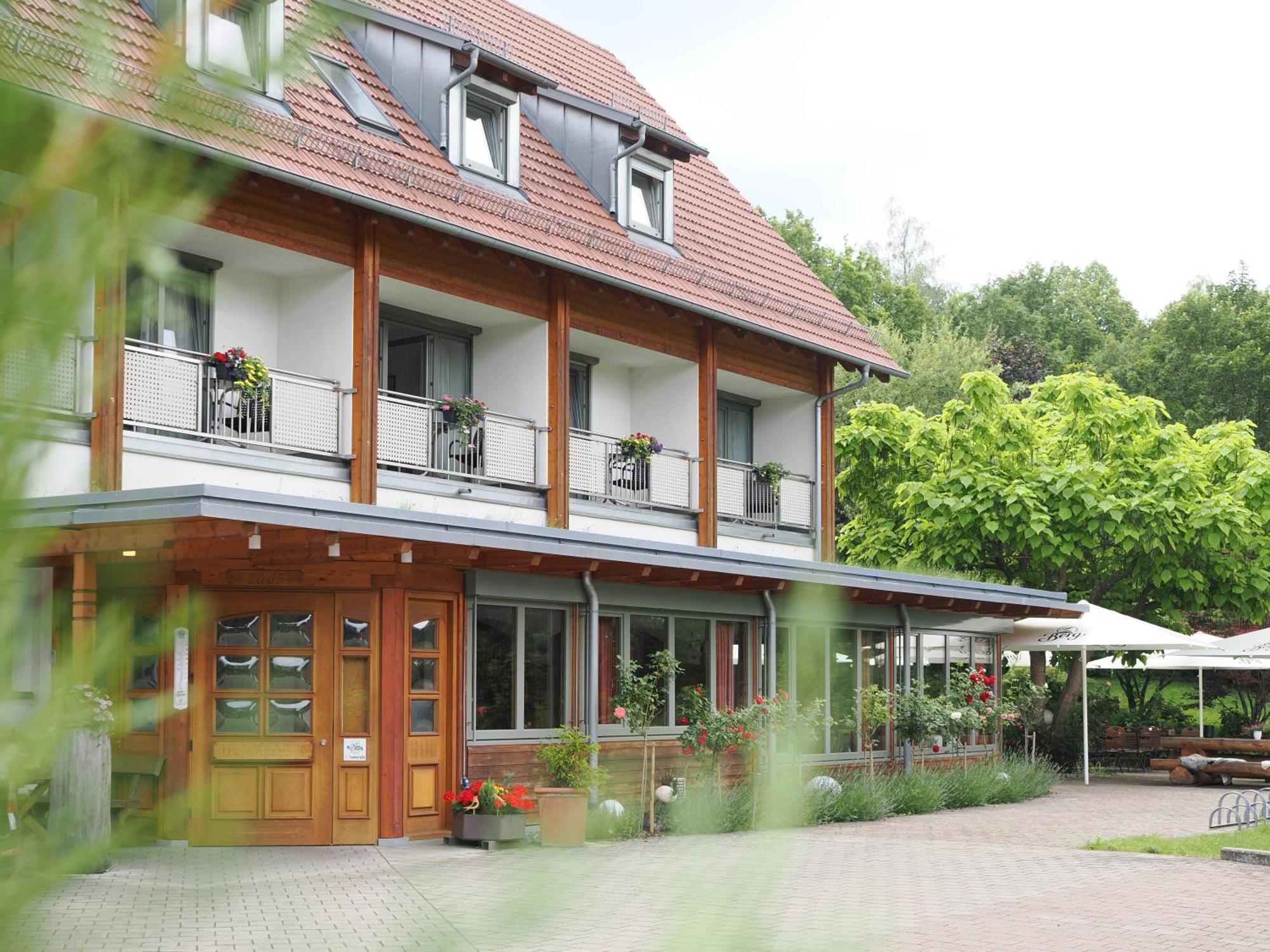 Landhotel Waldheim Pliezhausen エクステリア 写真